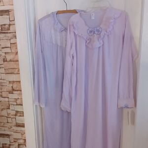 Lavender Robe And Gown Set Women's Size Medium Bernette
